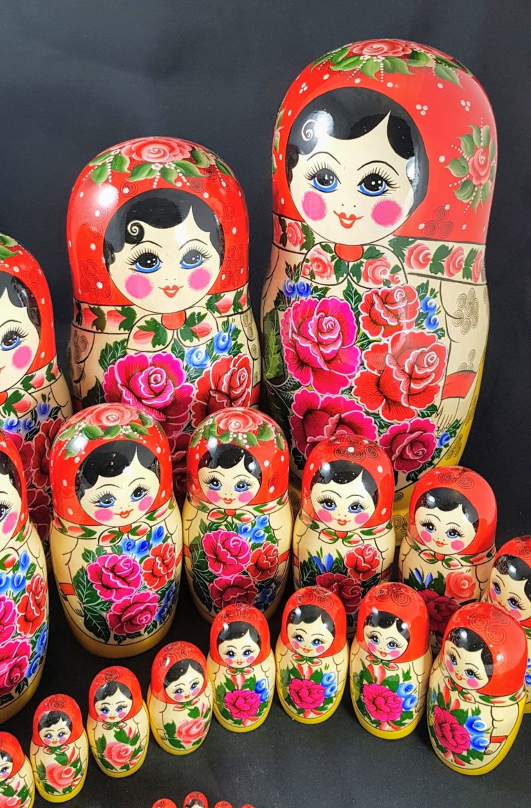 Lot De 8 Poupées Russes Matriochka – Peintes à La Main – Diverses Séries
