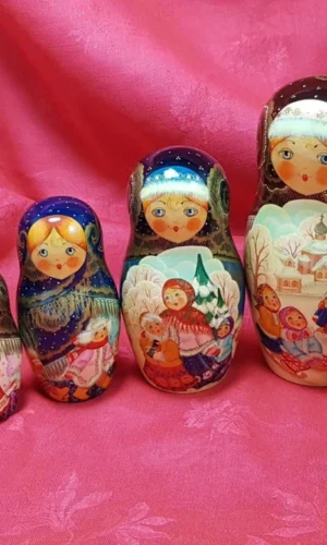 Matriochka Hiver au village