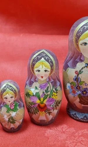 Matriochka aux fleurs